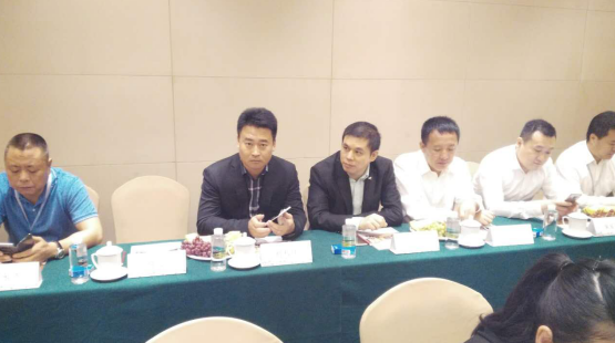 仟億達(dá)作為龍商會(huì)成員，積投身節(jié)能環(huán)保能源事業(yè)，利用生物質(zhì)多聯(lián)產(chǎn)、碳交易等業(yè)務(wù)為龍江做貢獻(xiàn)，助力龍江經(jīng)濟(jì)發(fā)展。