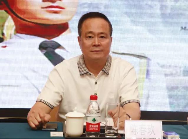北京福建企業(yè)總商會黨委書記、會長陳春玖